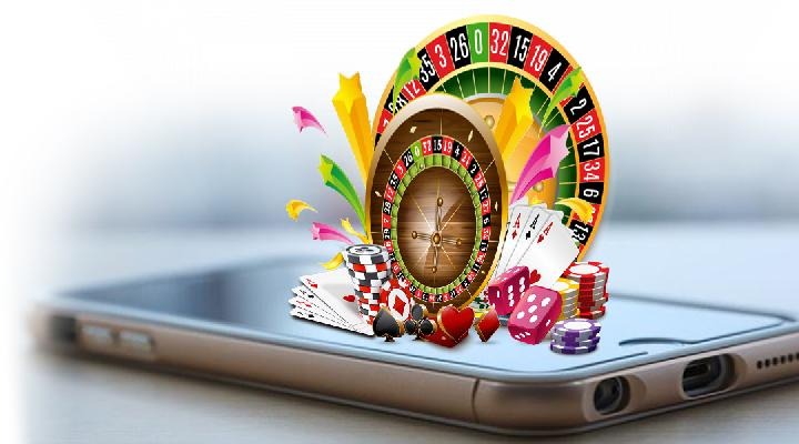 Online Gambling in the Digital Era: Benefits, Risks, and Smart Playing Strategies